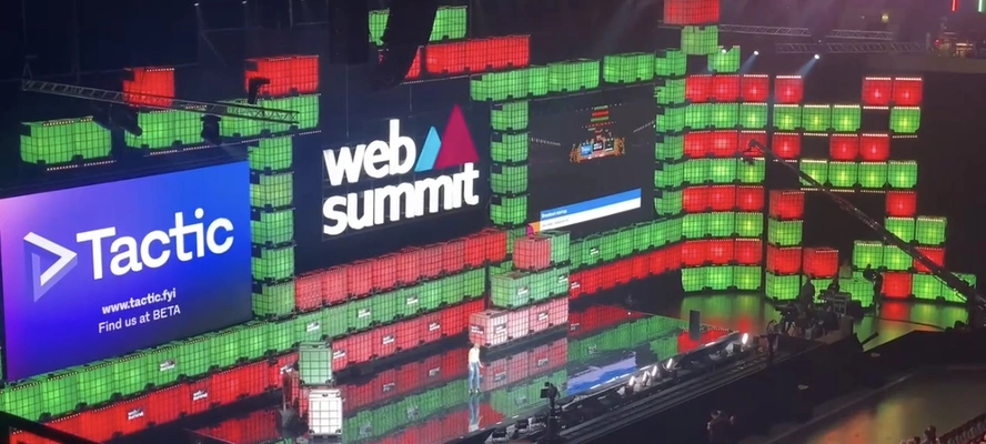 Software-Entwicklungszentrum auf dem Web Summit 2022